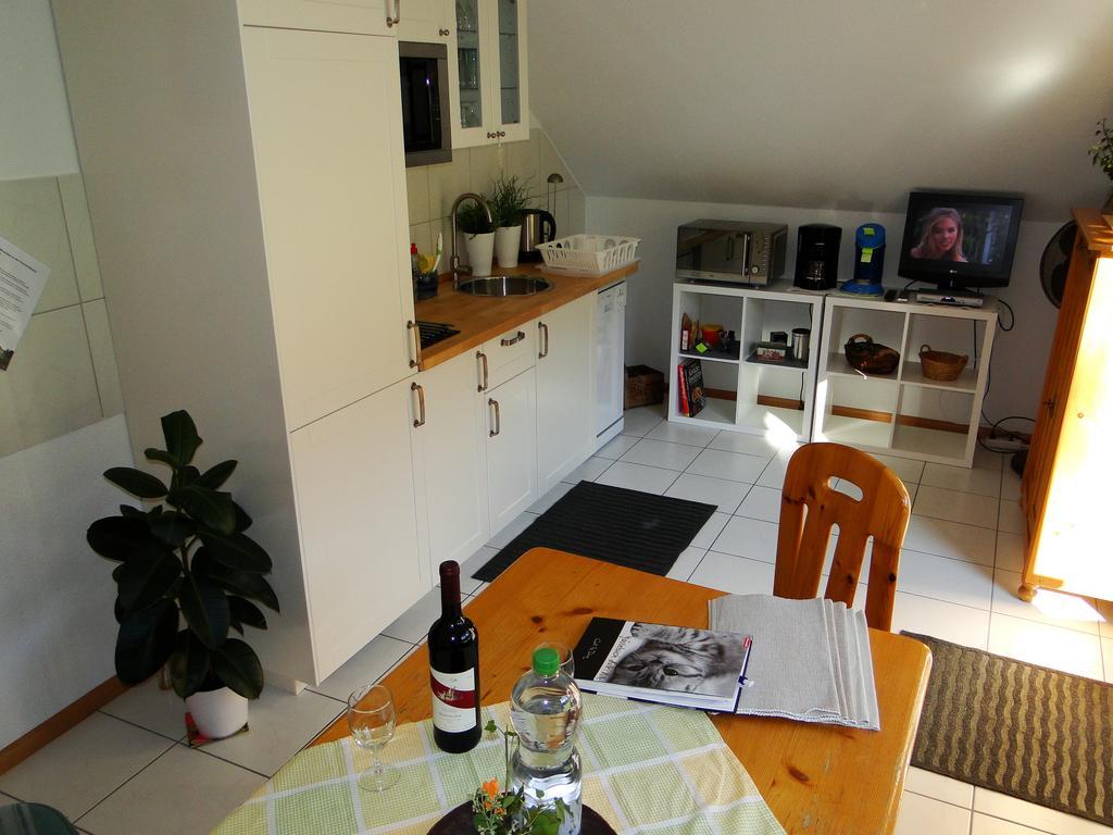 Ferienwohnung Hotte´s Hütte Ettenheim Zimmer foto